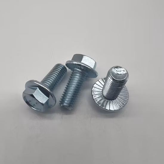 Perno de cabeza de brida hexagonal DIN6921 M10X25 con dentado 24th Cl8.8